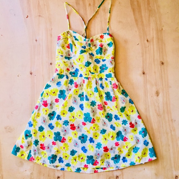 American Eagle Outfitters Dresses & Skirts - NWOT- AMERICAN EAGLE BRIGHT FLORAL DRESS